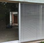 Brises-soleil orientables